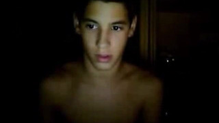 Подборка ласкающих член парней в гей порно чате