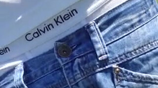 Гей видео с упругой попкой молодого парня