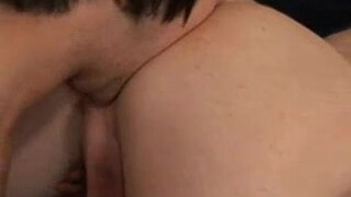 Гей порно онлайн в котором парни лижут попки