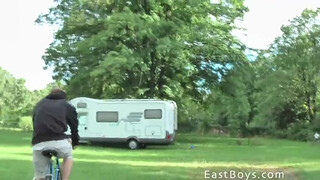 Парни ласкают себя в гей видео на набережной