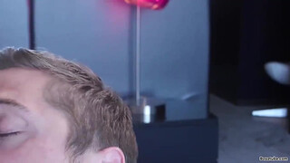 Мускулистый мужик натянулся жопой на член пылкого любовника