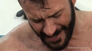 Взрослые мужики заставили гея сосать хуи по очереди