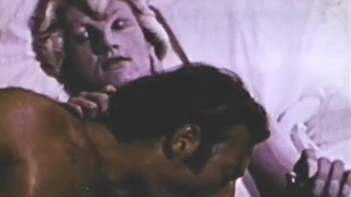 Ретро гей ролик в котором негр сосет член белого мужика