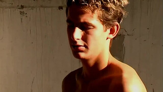 Красавчики любят ласкать анус языком во время секса