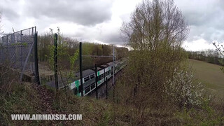 Молодой мальчик сосет письку спортивного гея