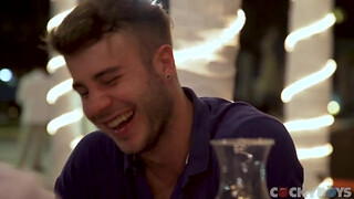 Негр соблазнил русского парня и отымел его ртом